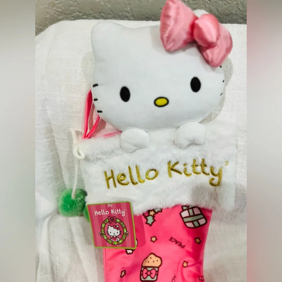 NEW HELLO KITTY ITEM - Picture 2 of 5